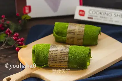 A tea towel roll