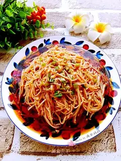 Spicy golden mushrooms