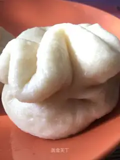 Yellow rice cake