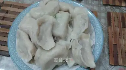 Roach onions, lamb dumplings