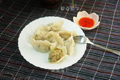 Celery pork dumplings