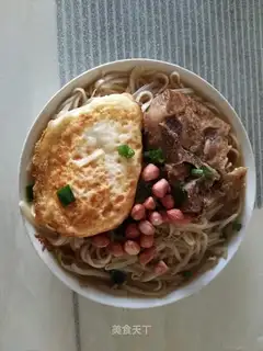 Big steak egg noodles