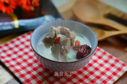♪ Roast-tree pigbone soup ♪
