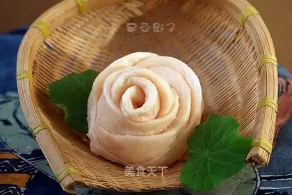 Steam rose buns