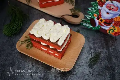 Red velvet cream cake
