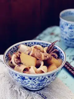 Potato sauce squid