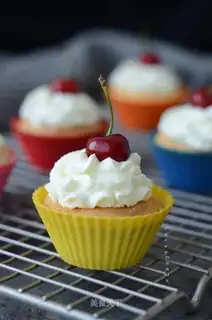 Cherry cream cake