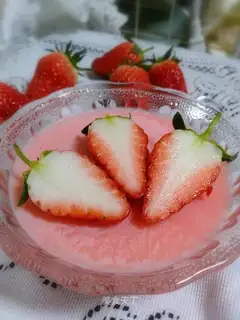 Strawberry pudding