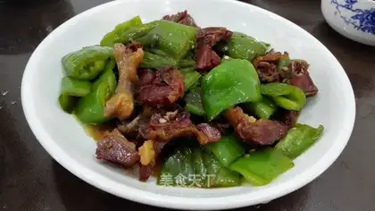 Pyramid duck leg