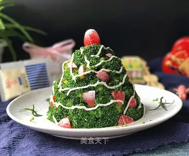 ♪ Can eat Christmas trees ♪