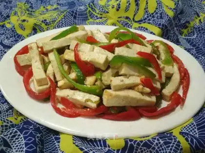 Chili fried tofu