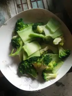 Water for broccoli