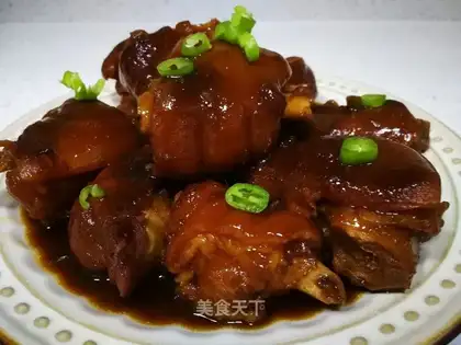 Red pickle pig