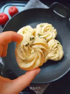Onion cookies