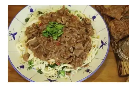 Sand and beef mustard sauce