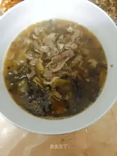 Sour soup fat cow children's edition