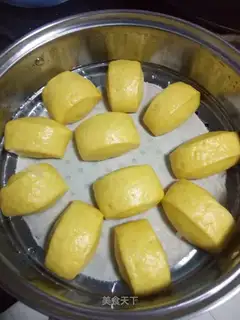 Pumpkin milk buns