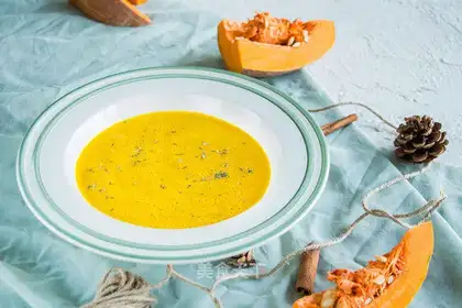 Holiday pumpkin soup