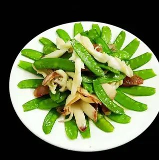 The squid fired Dutch beans