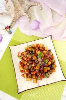 Cracker toast beef