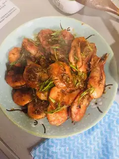 Green tea, red shrimp