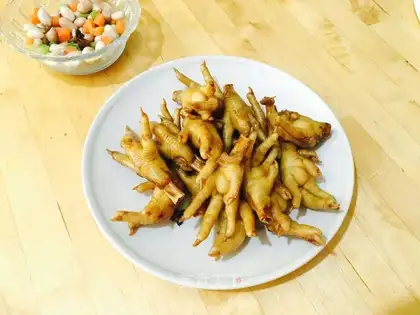 Chicken claws from the private room