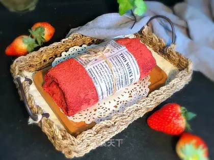 Strawberry towel roll