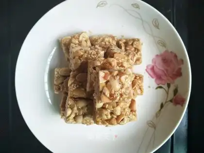 Sesame peanut sugar