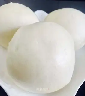 White buns