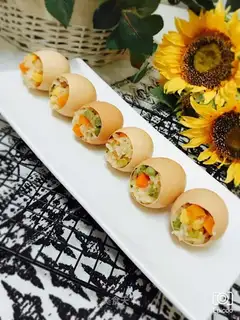 Five-coloured rice eggs