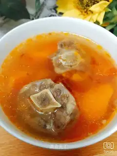 Tomato cowtail soup