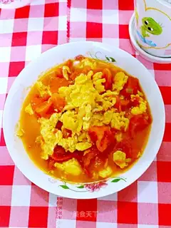 Tomato fried eggs