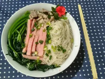 Potato leaf noodles