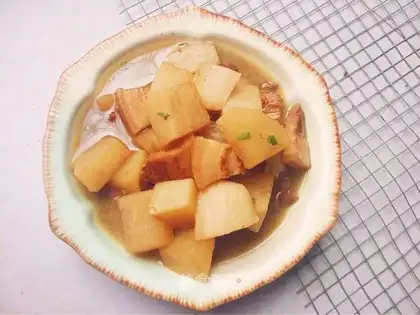 The radish cooks five flowers