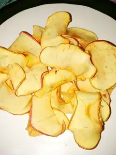 Cracked apple chips