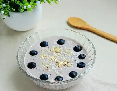 Oatmeal blueberry milkshake