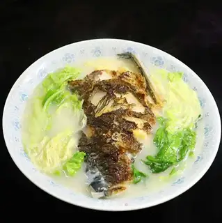 Fish-head cabbage soup