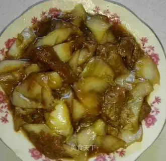 Noodles and cabbage