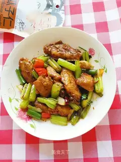 Hot chicken wings
