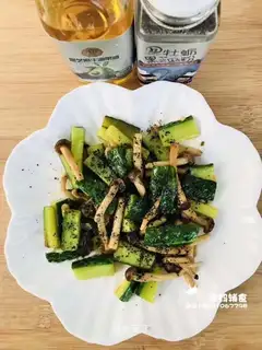 Seafood mushrooms and cucumbers