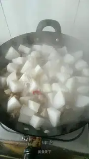The radish is a culinary soup