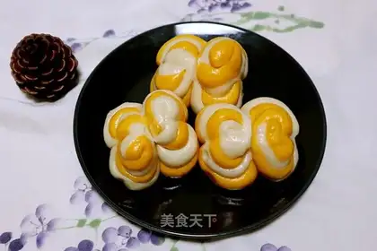 Pumpkin double rolls
