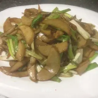 Onion almond mushrooms
