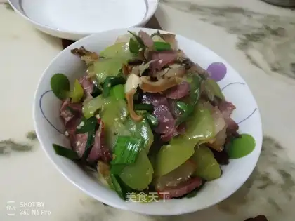 Pyramid pork