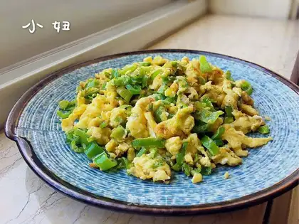 Pepper fried eggs