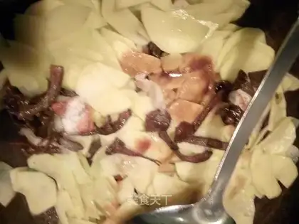 Slippered potato chips