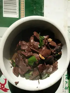 Red burning of swine blood