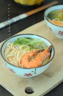 Shrimp noodles