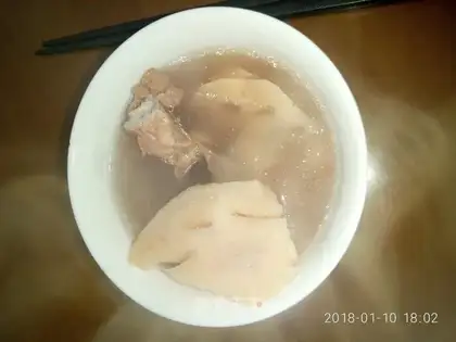 Lotus peanut bone soup