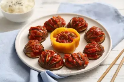The lantern eggplant